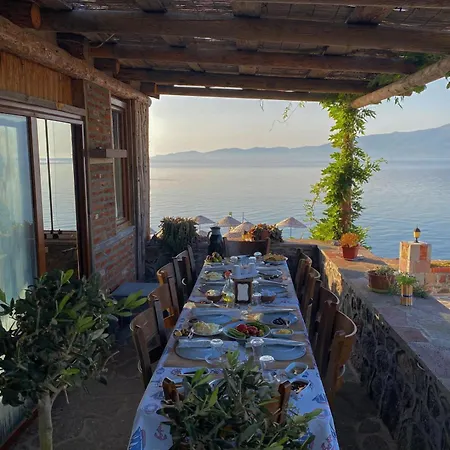 بيت للعطل Yakamoz & Restaurant