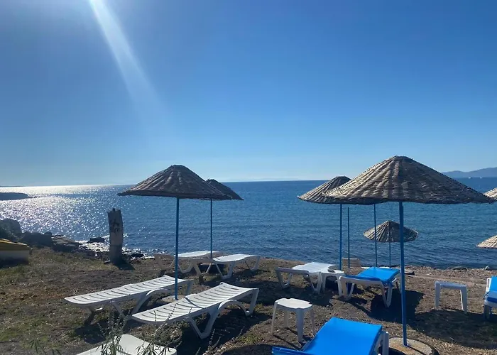 Yakamoz & Restaurant בית נופש