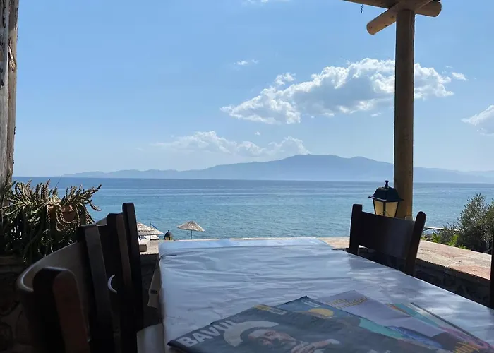 Yakamoz & Restaurant בית נופש